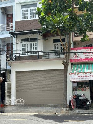 hiếm, nhà 3 tầng mặt phố trần nguyên hãn, phường nha trang. khu bàn cờ, đi bộ xuống biển trần phú.