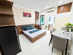 tòa chdv pháo đài láng! 22pkk, xây mới tinh, full pccc, dt 7%/năm, 20m ra ô tô, 2 thoáng, pccc