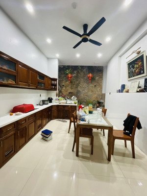 bán nhà ngô gia tự - 66m2, 4pn 4 tầng - chủ ngộp - chỉ 7.7 tỷ