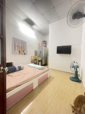 lô góc 2 mặt thoáng hẻm 3m thông nhà mới sổ vuông, hoàn công đủ chỉ nhỉnh 4 tỷ