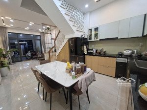 lý thường kiệt , tân bình , 4 tầng - hxh - dt 4.6m x 16m - giá 8.6 tỷ