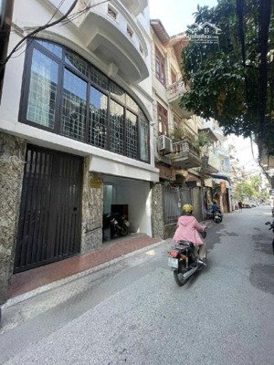 bán nhà phân lô cầu giấy 51m- 5 tầng- mt 5,1m- 15 tỷ. mặt ngõ kinh doanh - ô tô tránh -tk thông sàn