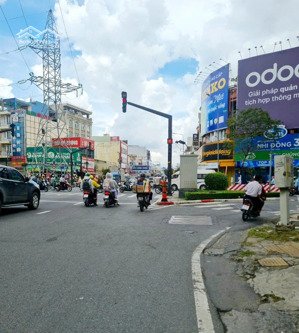 mua nhà mặt tiền tân phú, nên xem căn 4 tầng 5 25 chỉ 13 tỷ,trịnh đình trọng