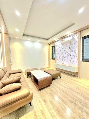 bán nhà cát linh, ngõ nông rộng, cách mp 50m, thông kd, sổ cc, 2 thoáng, nhà đẹp, ở sướng 45mx5t