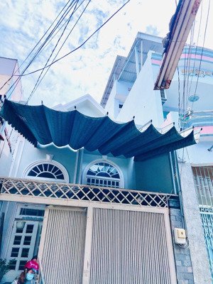 gấp bán! nhà đẹp ô tô tới nhà- thạch lam,tân phú- nở hậu 54m2- hoàn công đủ- chỉ nhỉnh 5 tỷ