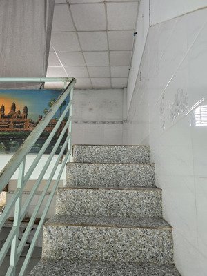 nhà bán giá rẻ 1tỷ350, long trường, tp. hcm, dt 65m2