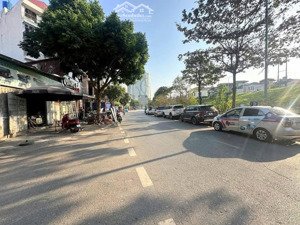 ngọc thụy nhà 6 tầng thang máy gara 2 ô tô vị trí đầu phố giá tốt