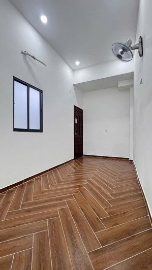 nhà lê đại hành quận 11, dt 4x20m nở hậu giáp q.10, 7,3 tỷ