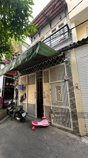 hot, bán gấp nhà riêng trường chinh, tân phú, 54m2, 3 tầng mới đẹp, hẻm xe hơi, chỉ nhỉnh 5 tỷ.