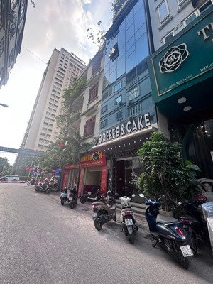 siêu phẩm 1 nhà ra phố, thang máy 2 mặt ngõ ô tô hoàng quốc việt 50m 5 tầng chào 22.5 tỷ