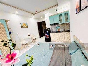 toà căn hộ dịch vụ chùa láng, ngõ ba gác thông, 20m ra ô tô, dt 1.3 tỷ/năm, 19 phòng kk, 80m2*7t