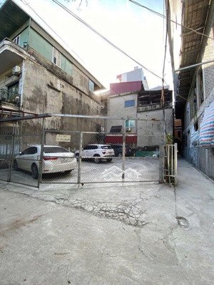 bán đất phố hồng tiến bồ đề 135m² , mt 8,6m lô góc ôtô vào đất , giá chào 28,5 tỷ , có tl .