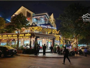 cho thuê nhà mặt phố tại đường huỳnh thúc kháng, hà nội, lô góc, 200 m2, giá tốt.