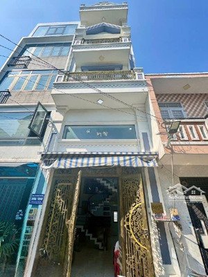 nhà mới 5 tầng full nội thất sịn sò ngay chợ bình trị đông chỉ hơn 6tỷ còn thương lượng