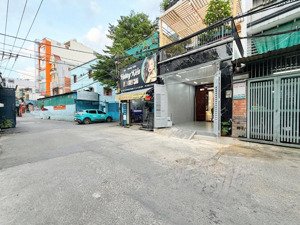 nhà 4 lầu 4x20m quang trung đường 10m. kinh doanh buôn bán tốt. lh 