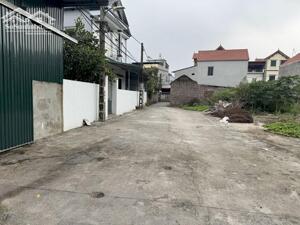 Bán đất khu đấu giá Chi Đông - Lệ Chi 83,7m2, 3 mặt tiền, Đường ô tô tránh, Gần chợ & Đê Vàng