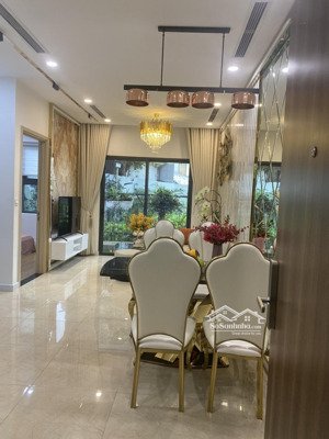 cần bán căn cc kđt định công, dt 80m2 full nội thất, nhà sạch đẹp, khách về ở luôn với giá 5,7 tỷ