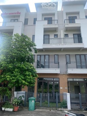 shophuose 75 m2 xd hoàn thiện ngoài 4 tầng hướng đông đối diện chung cư 15 tầng đang hoàn thiện