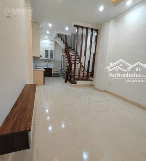 bán nhà trần cung, 1 nhà ra phố, căn góc, ngõ nông 40m2 x 4 tầng, mt 8m