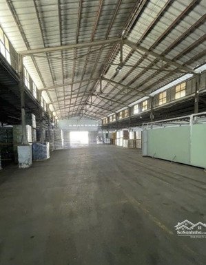 kho lớn diện tích 1300m2 ở đường bùi văn ba cần cho thuê gấp có pccc