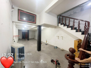 bán nhà 2 mặt tiền 180m2,ngay kim center-1 sẹc đường phạm văn thuận,tam hiệp,biên hoà.giá chỉ 5,9tỷ