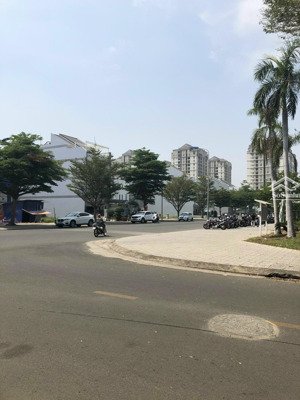 nền đất dự án gia hòa vị trí siêu đẹp gần 2 công viên lớn giá 15.8 tỷ