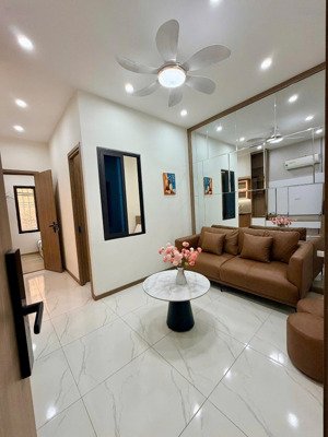 chỉ 2 tỷ có ngay hộ khẩu hà nội - hàng xóm ecohome - ở luôn - nhà đẹp full nội thất.