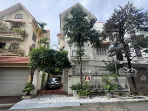 chấn động đống đa: bán biệt thự đặng văn ngữ dt 116m, mt 7m, 3 ô tô vào nhà, view hồ, nhỉnh 33 tỷ