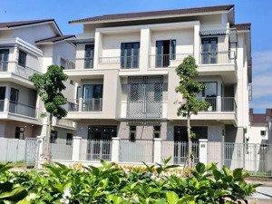 biệt thự 180m² hướng nam giá tốt đón sóng hạ tầng cách tây hồ 12km