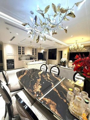 cho thuê căn 2pn 80m2, nhà đẹp, free dịch vụ, tầng trung. phân khu cao cấp.liên hệ ngay: 