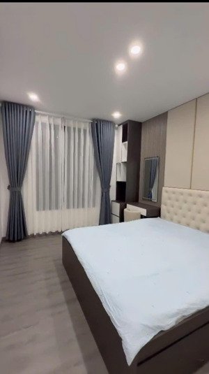 bán gấp căn hộ chung cư era town đức khải quận 7, 2 pn, giá 2 tỷ 950 triệu