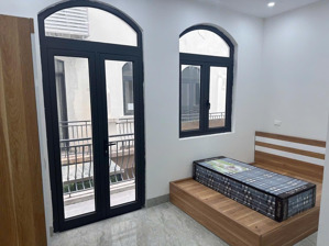 bán căn chà là 63m2 hoàn thiện 2 tầng. hướng đông nam giá 9 tỷ. lh 