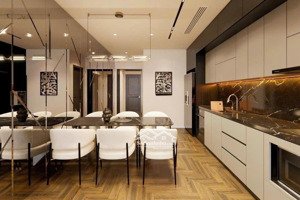 chị mai giáo viên bán nhà mặt ngõ kinh doanh, ô tô 7 chỗ vào nhà, giá 9.5 tỷ