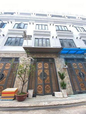 nhà 4 tầng - 2 căn - vừa ở vừa cho thuê điều được - 8pn - dòng tiền - 15tr/ tháng - nhỉnh 5 tỷ