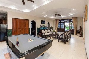 biệt thự 2 tầng gần biển mỹ khê . mt lưu quang thuận. gần hồ xuân hương biệt thự sân vườn chuẩn