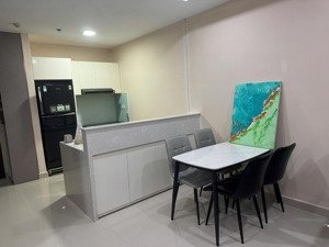 cho thuê 2pn cc tresor 39 bến vân đồn, phường 12, quận 4, diện tích: 65m2 pn 1wc full nội thất