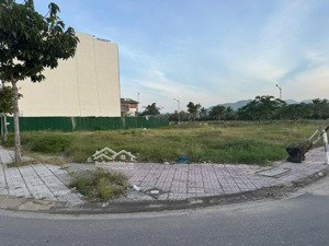 khu đô thị ven sông tắc. giá bằng 1/2 mặt bằng lân cận. gần trung tâm. đối diện dự án sun group.