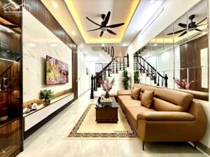 BÁN NHÀ TRƯỜNG CHINH – ĐỐNG ĐA NGÕ THÔNG PHỐ TÔN THẤT TÙNG, NHÀ ĐẸP 4 TẦNG NỘI THẤT XỊN.