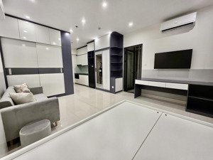 giá rẻ thuê luôn! căn studio 32m2 toà s301 - gần nhà xe - vinhomes smart city