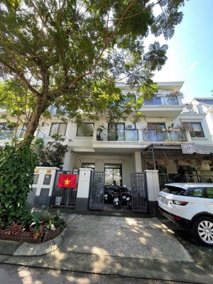 thuê phòng tại biệt thự lakeview city quận 2 chỉ từ 5tr