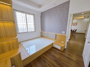 chủ nhà gửi bán gấp căn hộ 404 toà ct2 khu đô thị chức năng tây mỗ, đường hữu hưng, nam từ liêm, hn