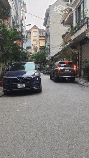 bán lô đất dịch vọng. cách 1 nhà ra mặt phố. 110m2 - mt 10m - đầu tư dòng tiền - chia lô đẹp