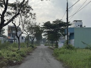 chính chủ bán lô đất đường huỳnh thị một view công viên đối lưng sông cổ cò