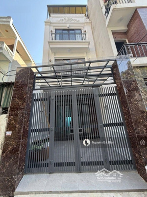 tt long biên - dân xây - ô tô 7 chỗ đỗ cửa - gần trường, chợ aone mall - hàng xóm kđt - ngõ thông -