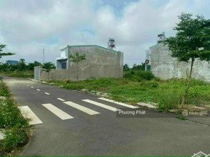 chính chủ bán lỗ đất sổ riêng thổ cư 100% gần cây xăng số 8, mua bán sang tên công chứng được ngay