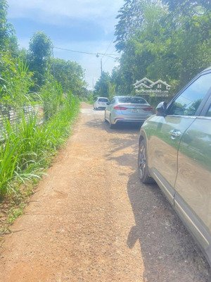 cần bán nền 5 dài 30 mét sổ riêng thổ cư sát bên nhựa , công an xuân định .