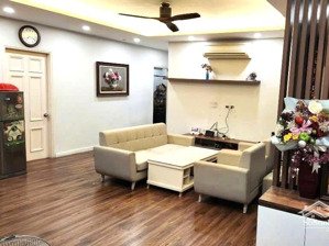 cho thuê chung cư vườn đào, lạc long quân - võ chí công, tây hồ 176 m2, 4 phòng ngủ, 2 vs giá rẻ