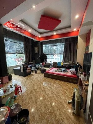 mặt đường giải phóng, 1 mặt phố 1 mặt ngõ, ngay ngã tư giải phóng xã đàn