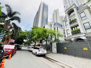 biệt thự mặt tiền gateway thảo điền - hầm + 3 lầu - hđt 1.6 tỷ - ngay masteri lumiere giá 78 tỷ