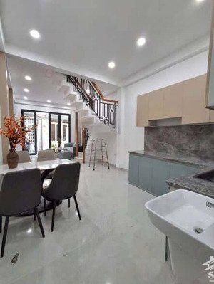 bán nhà đường hưng phú quận 8, sát cầu chữ y, dt 3.6x12m, nhà mới đẹp vào ở ngay, giá 4.88 tỷ